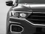 Volkswagen T-Roc 1.5 TSI 150pk DSG Sport · Panoramadak · Camera · Standkachel · Stoelverwarming · Navigatie · 19" Velgen · Elek. Inklapbare Spiegels ·