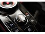 Kia Sportage 1.6 T-GDi PHEV 265pk AWD DynamicLine Aut. [ LED Apple / Android Stoelverwarming cruise Navi Camera ]