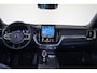 Volvo XC60 T6 Recharge AWD Plus Black Edition - Panorama/schuifdak - IntelliSafe Assist & Surround - 360º Camera - Harman/Kardon audio - Verwarmde voorstoelen, stuur & achterbank - Parkeersensoren voor & achter - Elektr. bedienb. voorstoelen met geheugen - Head up display - Draadloze tel. lader - Extra getint glas - Inklapbare trekhaak - 21' LMV
