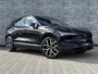 Volvo EX30 Single Motor Extended Range Ultra Black Edition Europa | Trekhaak | Stoel en Stuurverwarming | 20" Y Spaaks | 360° Camera | Harman & Kardon | Panoramadak | 22 kW Lader |
