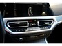 BMW 3-Serie 318i M Sport Aut. Navi|Leder-Alcantara|1e Eig|Pano|LMV|Sportstoelen