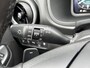 Hyundai Kona 1.6 GDI HEV Premium / Navigatie / Apple Carplay & Android Auto / Lederen Bekleding / Stuur & Stoelverwarming / Stoelventilatie / Elektrisch Verstelbare Stoelen / LED lampen / Parkersensoren Rondom / HUD /