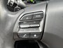 Hyundai Kona 1.6 GDI HEV Premium / Navigatie / Apple Carplay & Android Auto / Lederen Bekleding / Stuur & Stoelverwarming / Stoelventilatie / Elektrisch Verstelbare Stoelen / LED lampen / Parkersensoren Rondom / HUD /