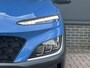 Hyundai Kona 1.6 GDI HEV Premium / Navigatie / Apple Carplay & Android Auto / Lederen Bekleding / Stuur & Stoelverwarming / Stoelventilatie / Elektrisch Verstelbare Stoelen / LED lampen / Parkersensoren Rondom / HUD /