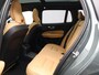 Volvo V60 2.0 T6 Plug-in hybrid AWD Ultra Dark / Head-Up Display / Bowers & Wilkins Audio / Stoelmassage / 360 camera / Pano. dak / Stoelventilatie / Elektr. stoelverstelling / Stoel-, stuur- & achterbankverwarming / BLIS