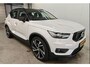 Volvo XC40 T5 Hybride R-Design / Panoramadak / Trekhaak / Pdc./ Leder / Airco-ecc./ Radio multimedia / Apk 01-2027