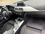 BMW 3-Serie 328i Executive van 1ste Eig in automaat met parkeersensoren en navigatie en bluetooth telefoon