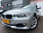 BMW 3-Serie 328i Executive van 1ste Eig in automaat met parkeersensoren en navigatie en bluetooth telefoon