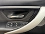 BMW 3-Serie 328i Executive van 1ste Eig in automaat met parkeersensoren en navigatie en bluetooth telefoon