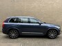 Volvo XC90 2.0 T8 390pk Recharge AWD Inscription | 7-persoons | Wegklapbare trekhaak | Lederen interieur | 360 camera | Navigatie | Stoelverwarming&koeling | Stuurverwarming | DAB | LED | Adaptieve cruise / Pilot assist | Lane assist | Virtual cockpit | Apple CarPlay / Android Auto | Head up display | Elektrisch verstelbare stoelen met memory | Volledig onderhouden!