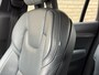 Volvo XC90 2.0 T8 390pk Recharge AWD Inscription | 7-persoons | Wegklapbare trekhaak | Lederen interieur | 360 camera | Navigatie | Stoelverwarming&koeling | Stuurverwarming | DAB | LED | Adaptieve cruise / Pilot assist | Lane assist | Virtual cockpit | Apple CarPlay / Android Auto | Head up display | Elektrisch verstelbare stoelen met memory | Volledig onderhouden!