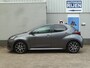 Toyota Yaris 1.5 Hybrid Executive|Head-Up|JBL|Sportstoelen|Blindspot|LED|Keyless-Entry/Go|Stoelverw.|Adaptive-Cruise|Mat-Grijs