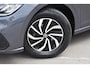 Volkswagen Polo 1.0 95PK TSI Life | ACC | Apple Carplay & Android Auto | PDC V+A | 15 inch lichtmetalen velgen | Unieke km stand!