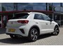 Volkswagen T-Roc 1.5 TSI R-Line Edition | Trekhaak | Adaptieve Cruise Control | Dodehoek Detectie | Climate Control |