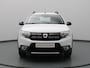 Dacia Sandero TCe Bi-Fuel Stepway Serie Limitee 15th Anniv. 100pk Camera | Cruise | Navi | Parkeersens. achter | Trekhaak afneembaar.