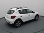 Dacia Sandero TCe Bi-Fuel Stepway Serie Limitee 15th Anniv. 100pk Camera | Cruise | Navi | Parkeersens. achter | Trekhaak afneembaar.