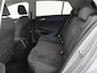 Volkswagen Golf 1.4 eHybrid Style | SOH 88,8% | Head-Up | Stoelverwarming | Trekhaak | Sfeerverlichting | Massage | Camera | Keyless | Matrix LED | Carplay | Adaptive cruise | Memory | Climate control | PHEV | Plug In