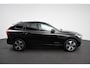 Volvo XC60 2.0 T6 Plug-in hybrid AWD Plus Dark Adaptieve cruise control Leder Navigatie Google Harman Kardon Panorama dak Lichtmetalen Velgen 19" Dab Stoelverwarming Camera Led Climate control Apple Carplay/ Android Auto