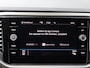 Volkswagen T-Roc 1.5 TSI Style Business | Virtual | 17 inch velgen | Trekhaak | Led