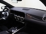 Mercedes-Benz B-klasse 180 Business Solution AMG / Panaroma-dak / Night-Pakket / Achteruitrijcamera /