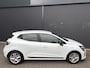 Renault Clio 1.0 TCe ECO-G 100 evolution Airco - Navigatiesysteem - Parkeersensor achter - Radio - Cruise control - Bluetooth - Stuur multifunctioneel - Led verlichting - Centrale vergrendeling met afstandsbediening - Elektrische ramen
