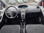 Toyota Yaris 1.3 VVTi Sol | 3E EIGENAAR | 12MND GARANTIE | NW APK | AIRCO |