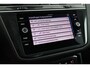 Volkswagen Tiguan 1.5 TSI 150pk DSG Elegance Trekhaak Camera Stoelverwarming Navigatie Keyless Stoelverwarming IQ.Light