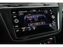 Volkswagen Tiguan 1.5 TSI 150pk DSG Elegance Trekhaak Camera Stoelverwarming Navigatie Keyless Stoelverwarming IQ.Light