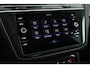 Volkswagen Tiguan 1.5 TSI 150pk DSG Elegance Trekhaak Camera Stoelverwarming Navigatie Keyless Stoelverwarming IQ.Light
