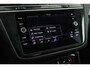 Volkswagen Tiguan 1.5 TSI 150pk DSG Elegance Trekhaak Camera Stoelverwarming Navigatie Keyless Stoelverwarming IQ.Light