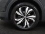 Volkswagen T-Cross 1.0 TSI Life | Adaptive cruise | Side Assist | Sportstoelen | Getint glas | 17'' | Airco | Parkeerhulp | Bluetooth | Regen-/lichtsensor