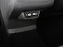 Volkswagen T-Cross 1.0 TSI Life | Adaptive cruise | Side Assist | Sportstoelen | Getint glas | 17'' | Airco | Parkeerhulp | Bluetooth | Regen-/lichtsensor