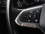 Volkswagen T-Cross 1.0 TSI Life | Adaptive cruise | Side Assist | Sportstoelen | Getint glas | 17'' | Airco | Parkeerhulp | Bluetooth | Regen-/lichtsensor