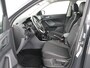 Volkswagen T-Cross 1.0 TSI Life | Adaptive cruise | Side Assist | Sportstoelen | Getint glas | 17'' | Airco | Parkeerhulp | Bluetooth | Regen-/lichtsensor