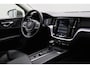 Volvo V60 2.0 T5 Momentum 2019 | INCL. BTW | Navigatie | Carplay | Spraakbediening | Regensensor | Elektrische Ramen | Boekjes | 2 Sleutels | Elektrische Achterklep | Achteruitrij Camera | Nationale Autopas
