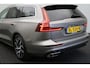 Volvo V60 2.0 T5 Momentum 2019 | INCL. BTW | Navigatie | Carplay | Spraakbediening | Regensensor | Elektrische Ramen | Boekjes | 2 Sleutels | Elektrische Achterklep | Achteruitrij Camera | Nationale Autopas