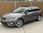 SEAT Leon ST 1.4 TSI ACT FR Dynamic Automaat | Panoramadak | LED verlichting | Half leer/alcantara | DCC | Achteruitrijcamera | Climate control | Adaptieve cruise control | Seat Sound | Parkeersensoren voor en achter