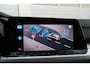 Volkswagen Golf 1.0 TSI 110pk Life | Navigatie | Parkeersensoren | 17" Velgen