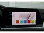 Volkswagen Golf 1.0 TSI 110pk Life | Navigatie | Parkeersensoren | 17" Velgen