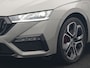 Skoda Octavia Combi 1.4 TSI iV RS PHEV 245pk Dealer O.H. | Panodak | Adaptive Cruise | Camera | Sportstoelen Verwarmd | Sfeerverlichting | Apple Carplay | Crystal LED | Keyless | Navigatie | DAB | Virtual Cockpit | 19"L.M | Plug In Hybrid |