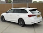 Skoda Octavia Combi 1.0 e-TSI Sport Business Trekhaak | LED verlichting | Sfeerverlichting | Climate control | Cruise control | Navigatiesysteem | Apple CarPlay/Android Auto Full-link | Parkeersensoren achter