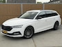 Skoda Octavia Combi 1.0 e-TSI Sport Business Trekhaak | LED verlichting | Sfeerverlichting | Climate control | Cruise control | Navigatiesysteem | Apple CarPlay/Android Auto Full-link | Parkeersensoren achter