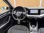 Skoda Octavia Combi 1.0 e-TSI Sport Business Trekhaak | LED verlichting | Sfeerverlichting | Climate control | Cruise control | Navigatiesysteem | Apple CarPlay/Android Auto Full-link | Parkeersensoren achter