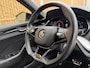 Skoda Octavia Combi 1.0 e-TSI Sport Business Trekhaak | LED verlichting | Sfeerverlichting | Climate control | Cruise control | Navigatiesysteem | Apple CarPlay/Android Auto Full-link | Parkeersensoren achter