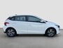Hyundai i20 1.0 T-GDI 100pk Comfort | Airco | Camera | Carplay | Cruise control | Dodehoek detectie | Navigatie | Parkeersensoren | Digitaal cockpit | Lichtmetalen velgen