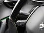 Peugeot e-2008 GT 50kWh | SoH 90,9% | Camera | LEER/Alcantara | Stoelverwarming | LED lampen | 18"LMV | Navigatie