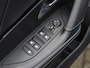 Peugeot e-2008 GT 50kWh | SoH 90,9% | Camera | LEER/Alcantara | Stoelverwarming | LED lampen | 18"LMV | Navigatie