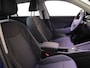 Volkswagen T-Roc Life First Edition 1.5 eTSI 85 kW / 116 PK SUV 7 v | Private lease vanaf €656 | DSG | Camera| 18'LM-velgen| verwarmd stuur en stoelen