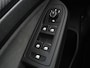 Volkswagen Golf 1.5 eTSI R-Line | Trekhaak | Stoelverwarming | Camera | Sportstoelen | Carplay | Navigatie | Sfeerverlichting | Climate control | Parkeerhulp | Adaptive cruise | File Assistent