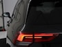 Volkswagen Golf 1.5 eTSI R-Line | Trekhaak | Stoelverwarming | Camera | Sportstoelen | Carplay | Navigatie | Sfeerverlichting | Climate control | Parkeerhulp | Adaptive cruise | File Assistent